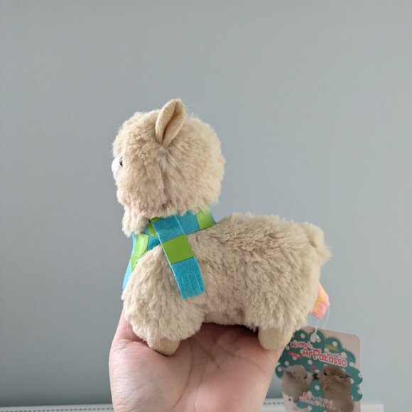 Amuse Winter Series Arpakasso Plush - Picture 2 of 5